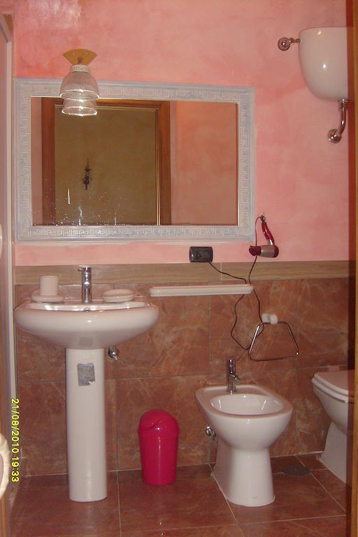 B&B Carolina Plebiscito R. Nápoly Szoba fotó